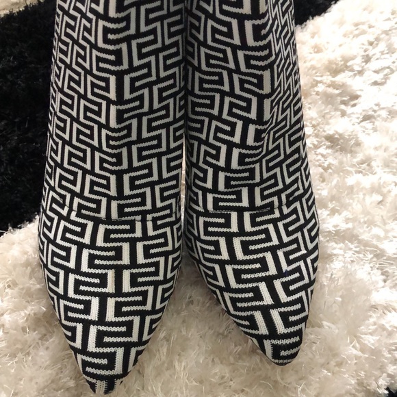 Abstract Print Boot - Picture 5 of 8